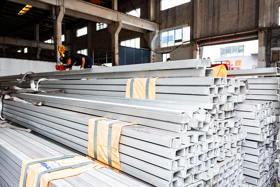 ステンレス鋼プロファイル